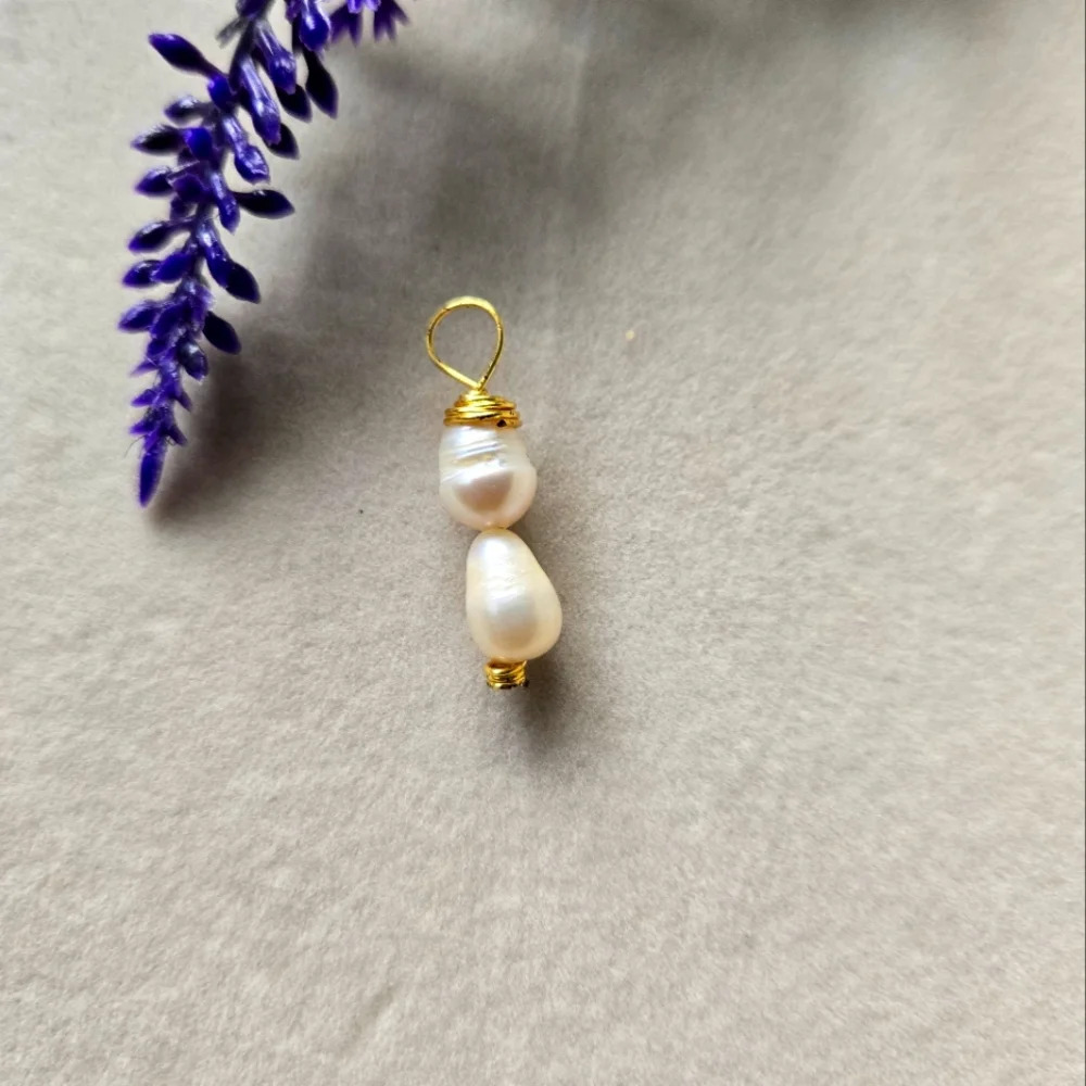 Fresh waterpearl pendant